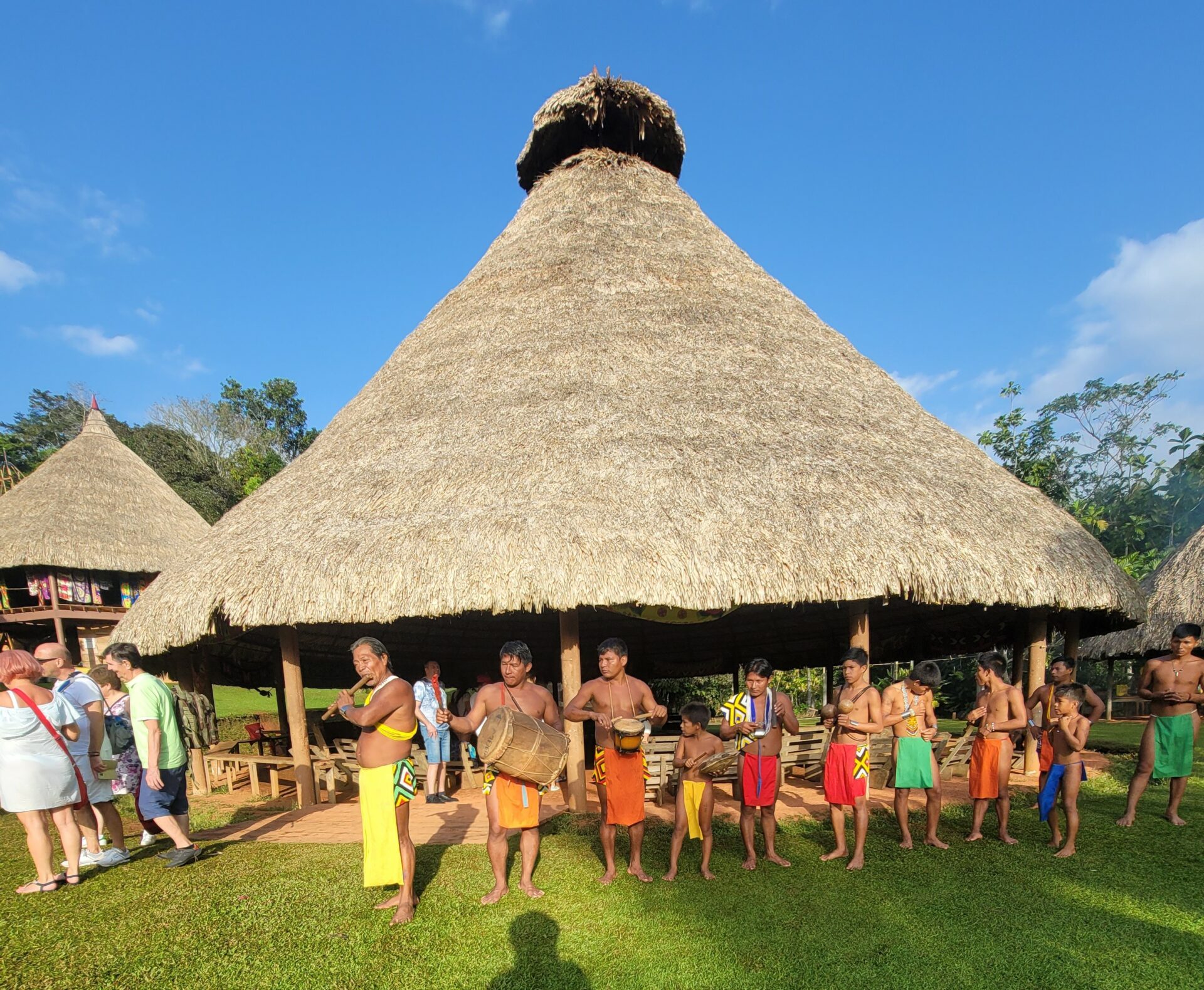 Landausflug Hafen Colón Panama Empfang im Dorf Embera Quera